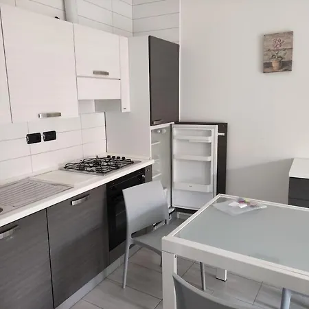 Splendido Con Vista Su San Marino Sul Mare Di Miramare Apartman *